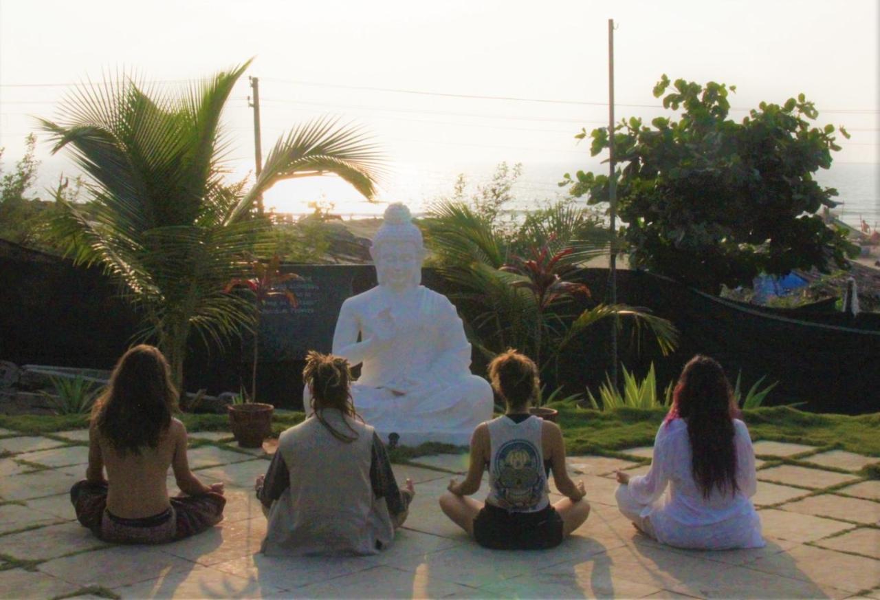 Hotel Lotus Sutra à Arambol Extérieur photo